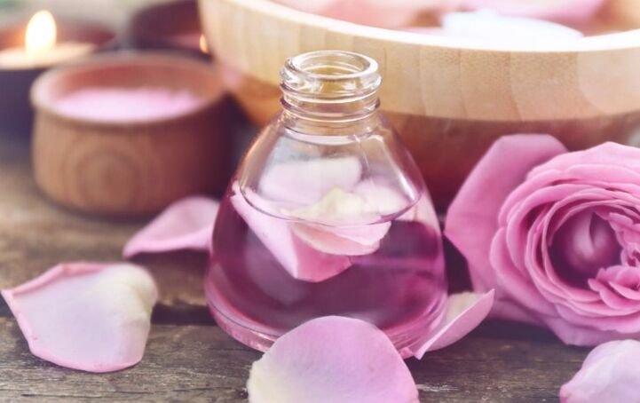 Lotion mula sa Rose Petals